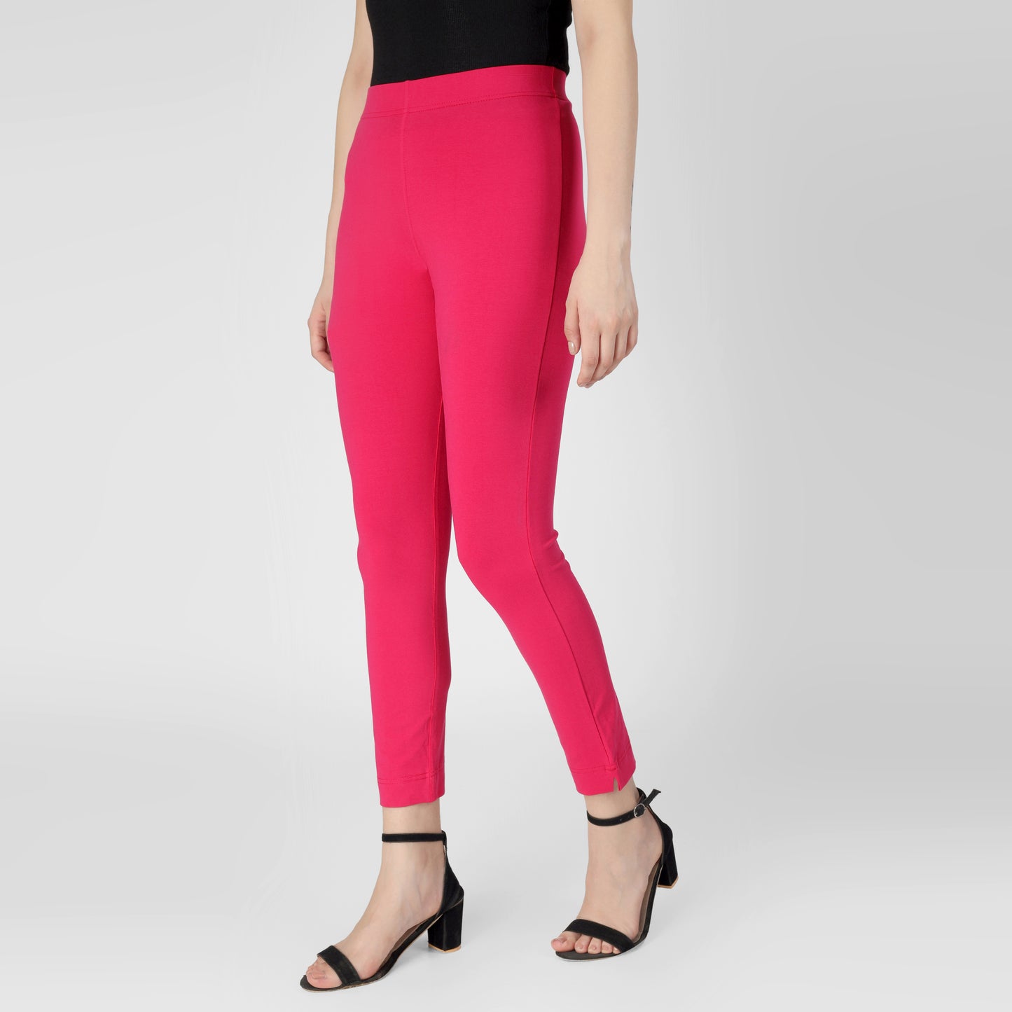 Straight Pant Queen Rani